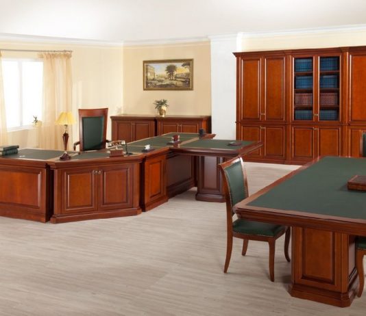 Обстановка в кабинете руководителя