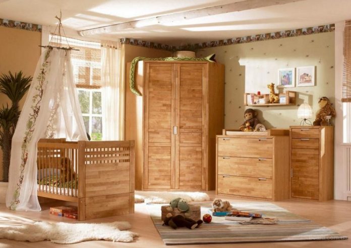 Детская деревянная мебель